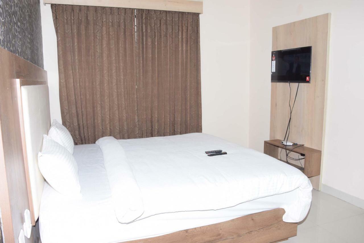 Salem Regency - A Business Stay المظهر الخارجي الصورة