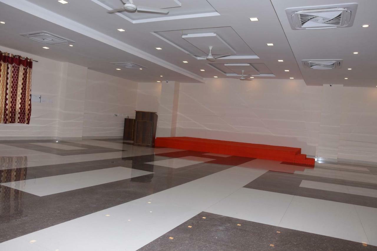 Salem Regency - A Business Stay المظهر الخارجي الصورة